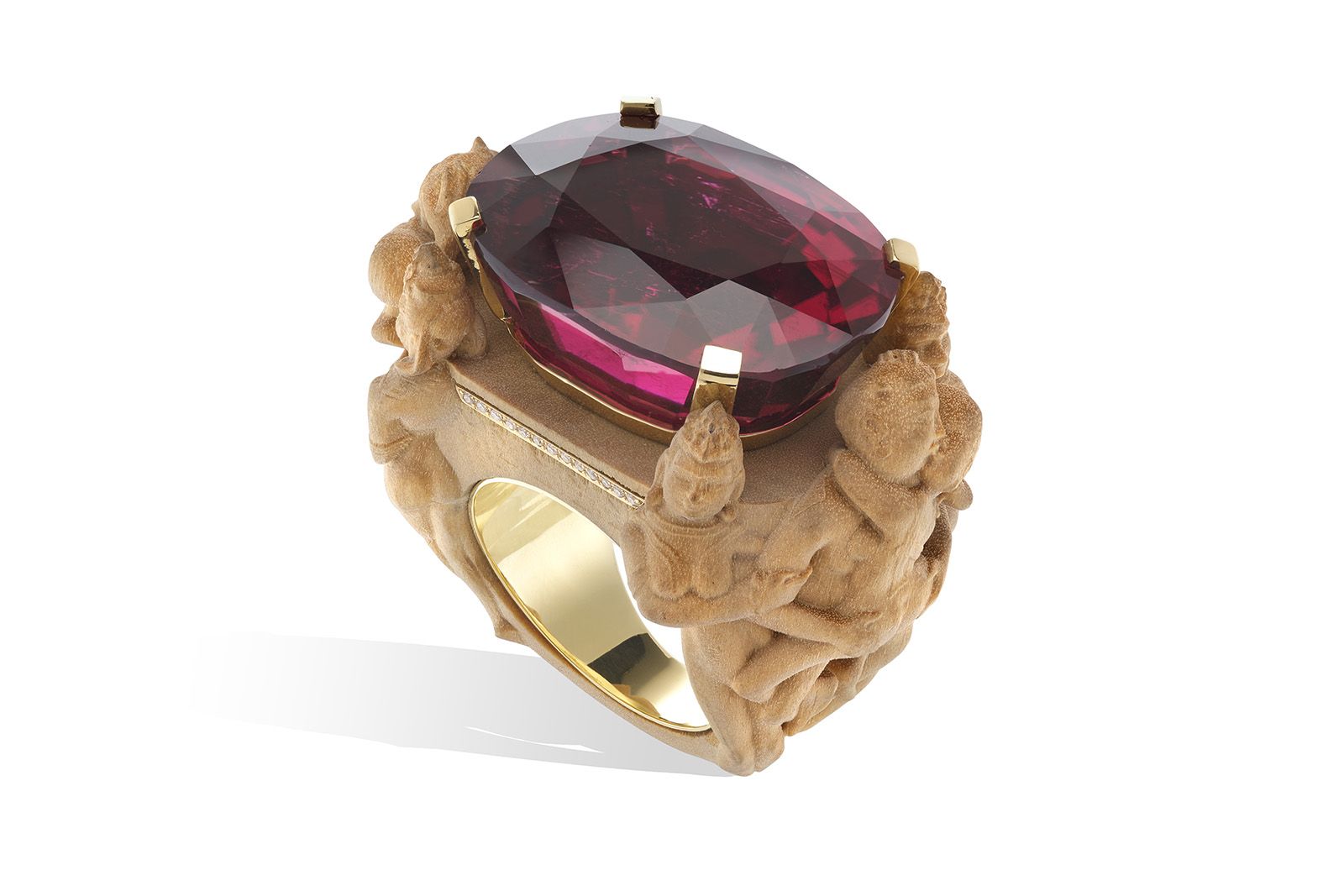 Lydia Courteille Khajuraho Temple-inspired sandalwood ring with a 25 carat rubellite tourmaline from the Indian Song High Jewellery collection 