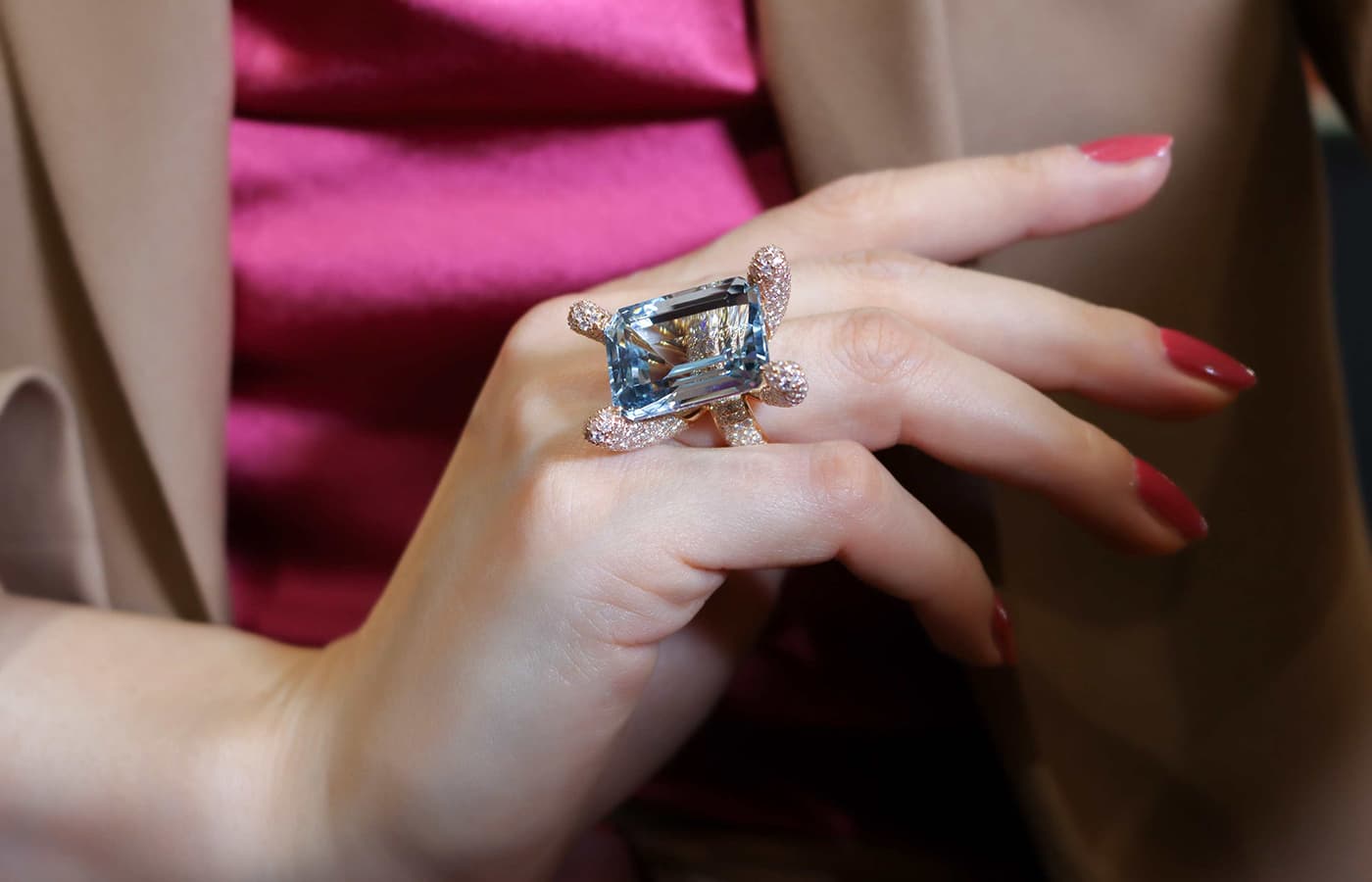 De Lazzari-Oro Addosso aquamarine and diamond ring in rose gold