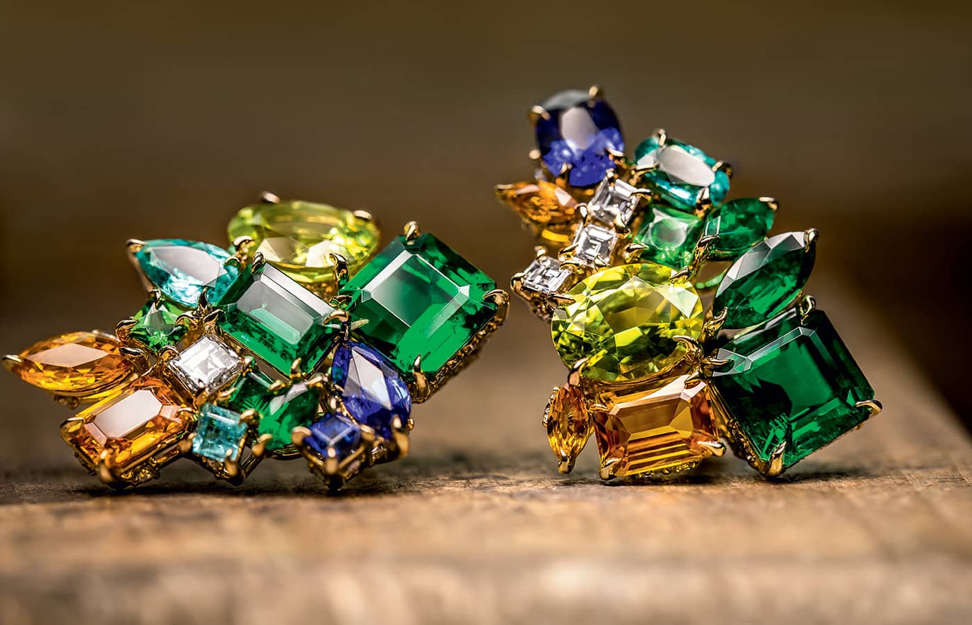 Dior Joaillerie earrings in yellow gold and precious coloured gemstones from the Dearest Dior High Jewellery collection