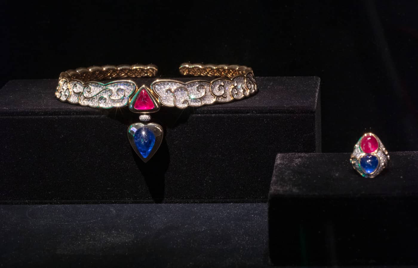 Marina B Maline suite in gold, sapphire, ruby and diamond on display at The Joy of Colour Exhibition in Shenzhen China