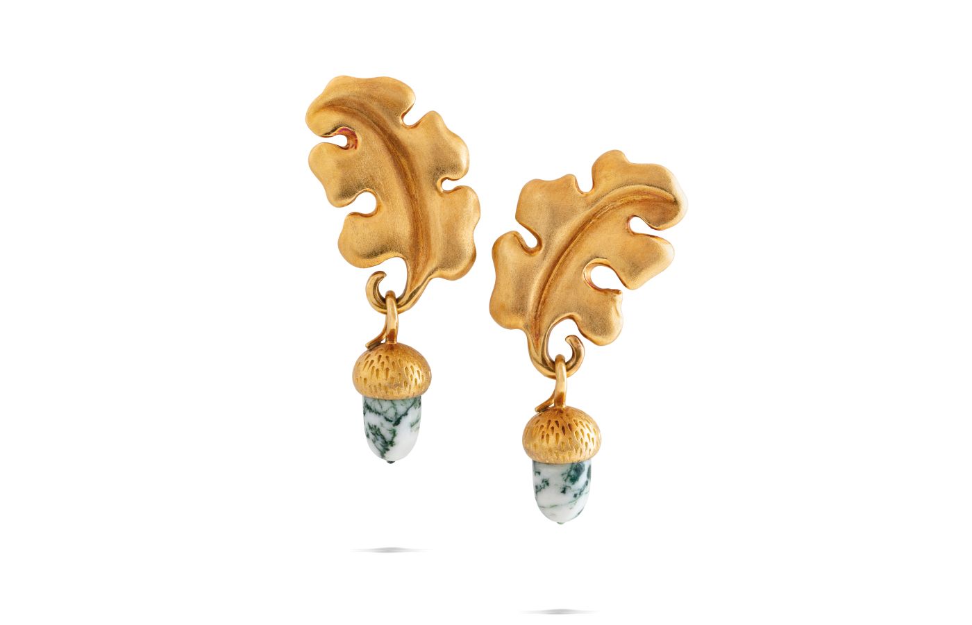 JAR earrings with moss agate acorns in textured 18k yellow gold, due to be sold at the Christie’s Magnificent Jewels auction on 17 May 2023