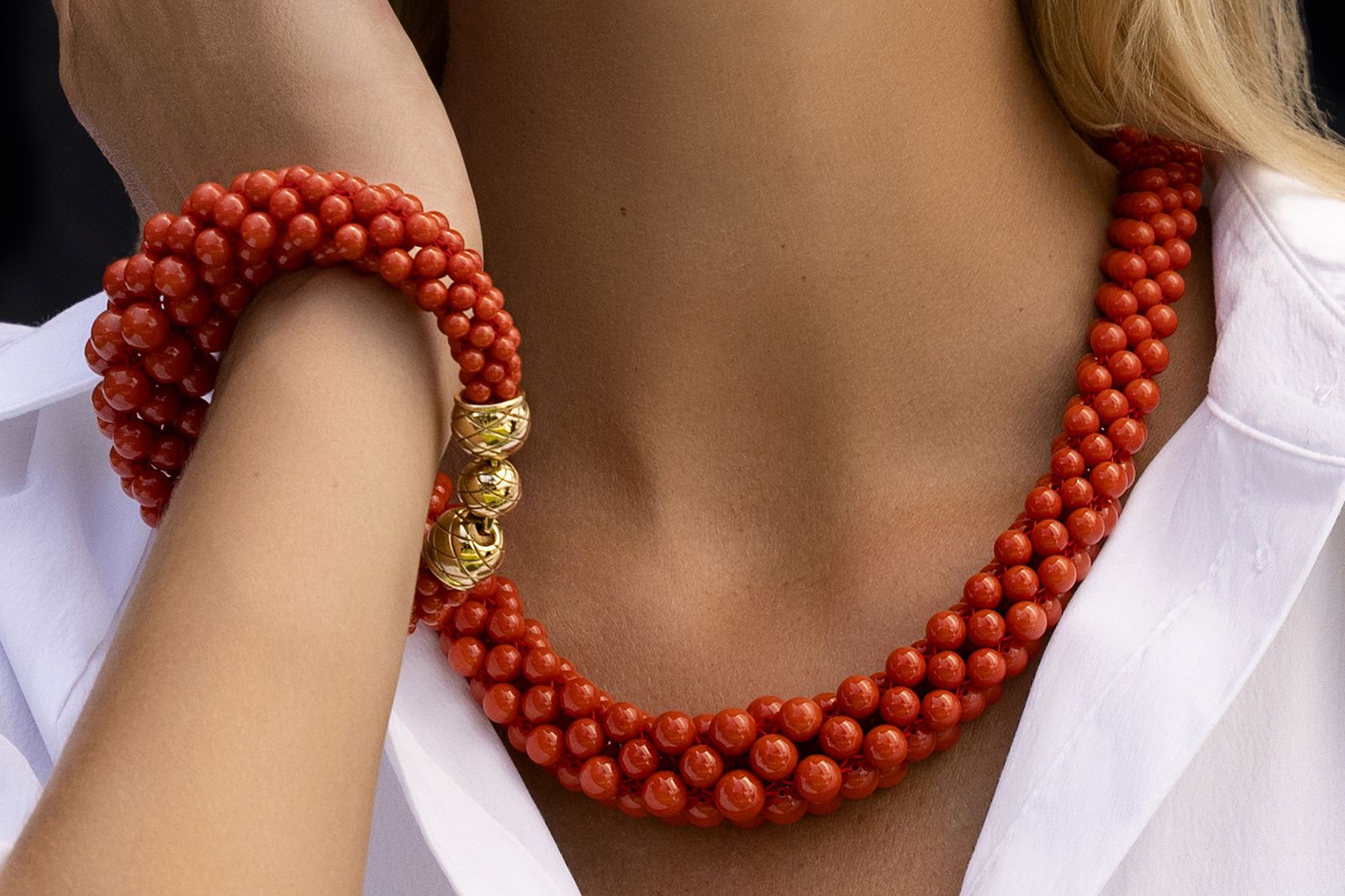 Assael necklace and bracelet with Sardinian coral in 18k yellow gold