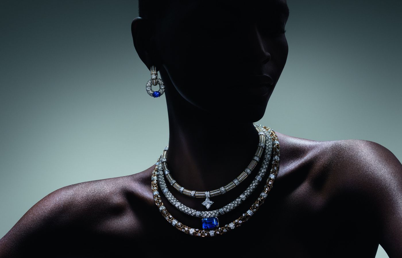 Louis Vuitton Gold Diamond LV Necklace in 2023