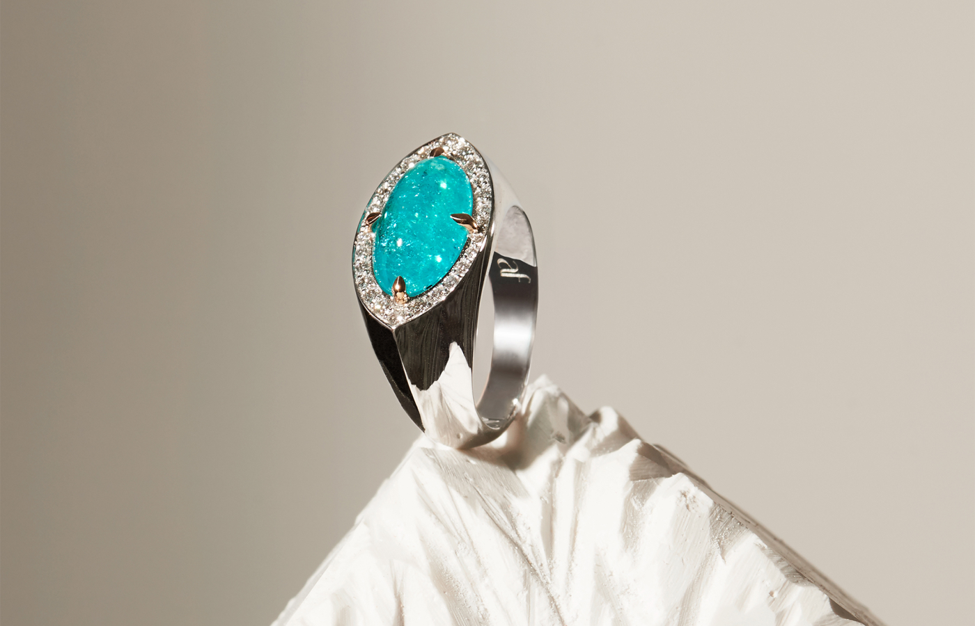 Alice Fournier Yukon ring in white gold, diamond and Paraiba tourmaline