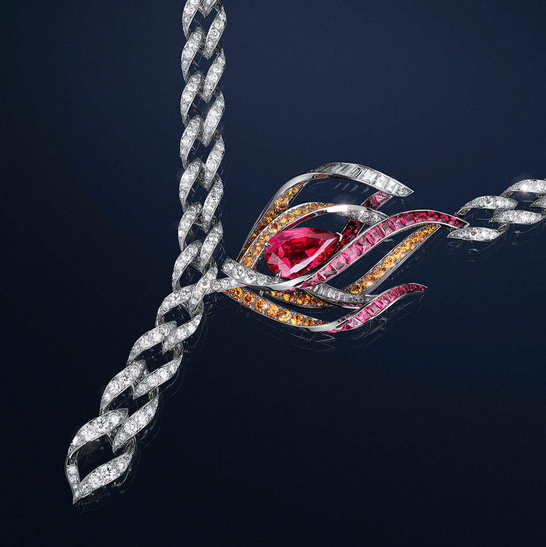 Chaumet Tulipe necklace from the Flowers chapter of the Le Jardin de Chaumet High Jewellery collection, set with a 10.71-carat pear-shaped red spinel, calibrated spinels, spessartite garnets and diamonds 
