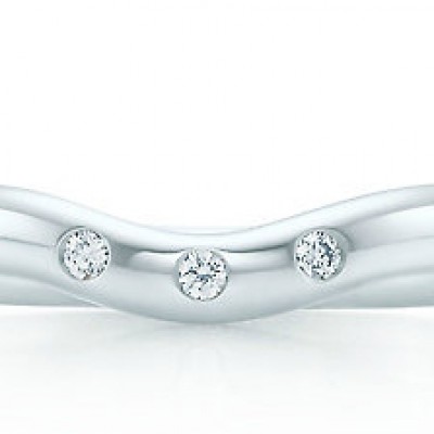Tiffany&Co curved band with diamonds