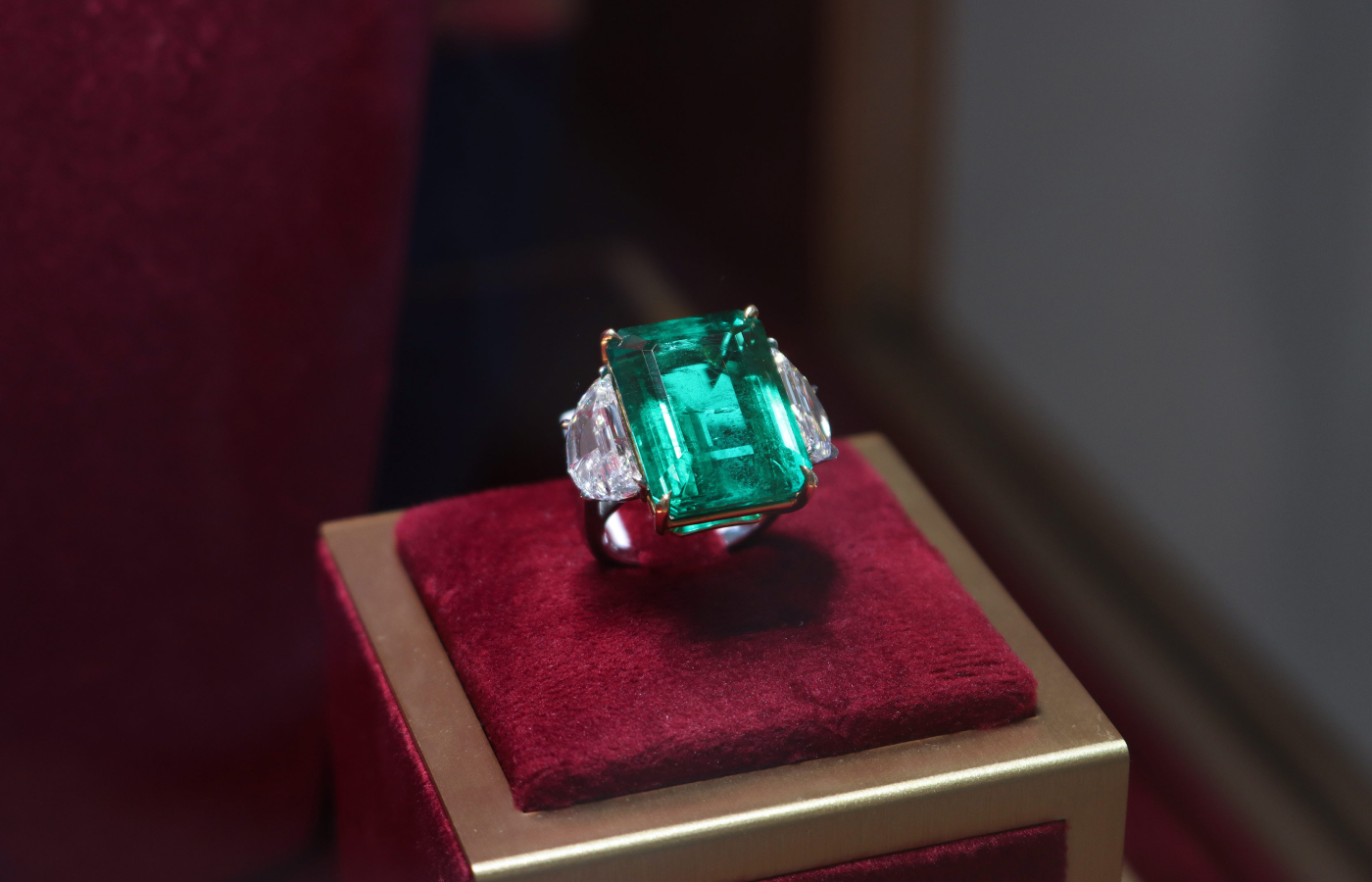 Bayco The Conquistador Emerald ring in platinum and gold set with a 23-ct unenhanced old-mine Colombian emerald and diamonds.