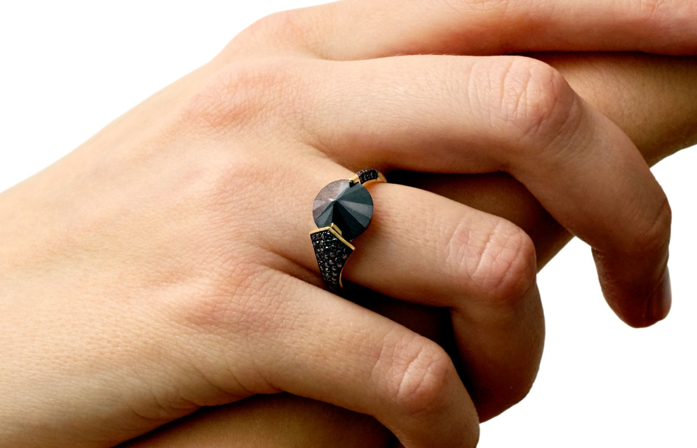 Bear Brooksbank Bear Claw ring with black diamonds in 18k yellow gold