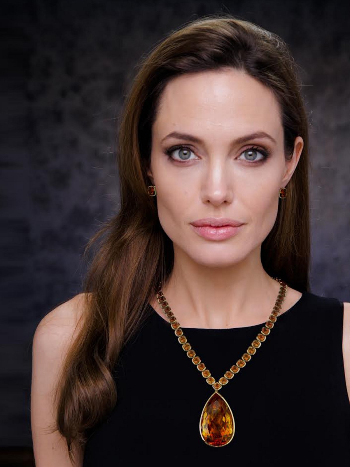 Robert Procop and Angelina Jolie necklace with 177.11-carat pear-shaped citrine drop