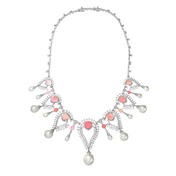 'Persica' necklace with conch pearls, pearls and diamonds in 18k white gold