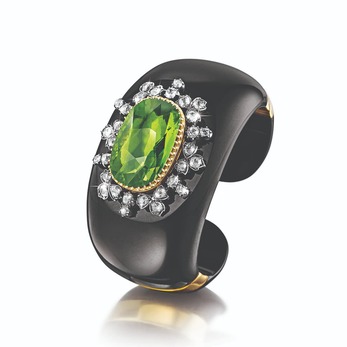 'No.91' cuff with peridot, diamond and onyx in white and yellow gold