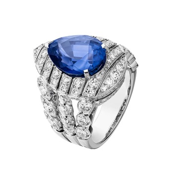 Stripes ring with sapphire and diamonds