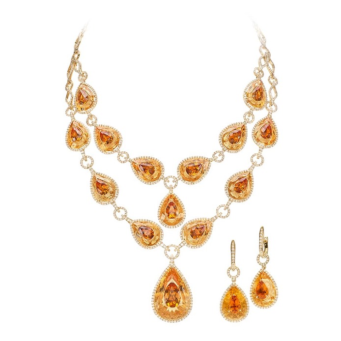 Jewellery suite with citrine and diamonds in yellow gold