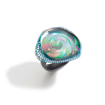 Rosa ring in titanium, diamonds, grey mother of pearl and rock crystal