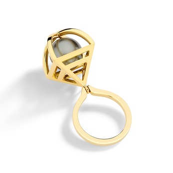 Solar Charm Tahitian pearl ring in 18-carat gold