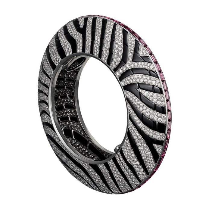 Zebra bangle from the L'Odyssée de Cartier Parcours d'un Style high jewellery collection, set with onyx and diamonds