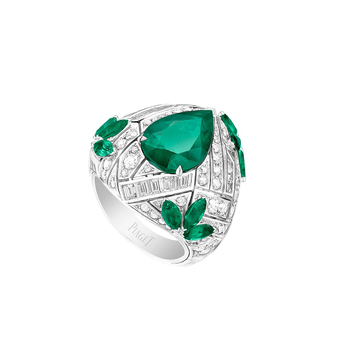 Wings of Light Jungle Gateway ring with pear-shaped emeralds and diamonds 