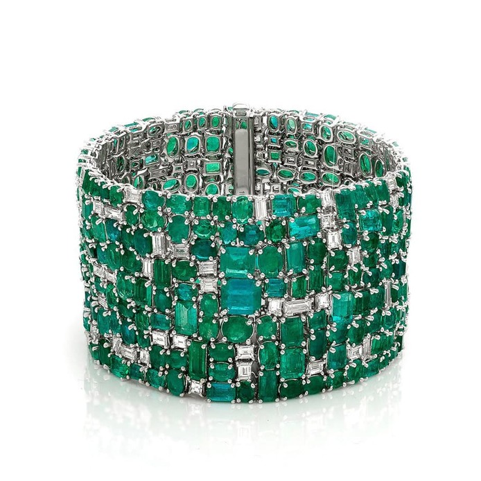 Enchanted Evening Nova bracelet with 68.35 carats of emeralds and 15.27 carats of diamonds