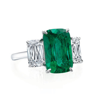 Emerald and Ashoka-cut diamond ring 