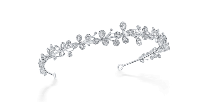 Floral tiara with pear-shaped and round brilliant-cut diamonds 
