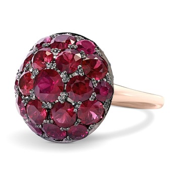  Button ring in gold, rubies and diamonds