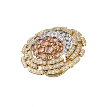 CHANEL ‘1932’ ring in 18K white gold, yellow gold, diamond and orange spinels 