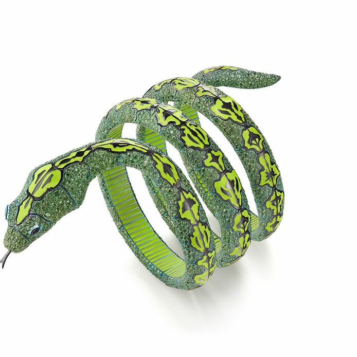 Serpent High Jewellery bracelet from the Ailleurs High Jewellery collection in tsavorite, onyx, lacquer and titanium