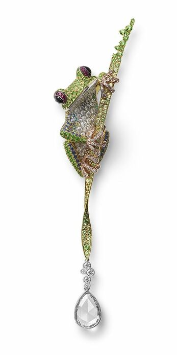 America Red-Eye Tree Frog High Jewellery brooch from the Wild & Wonderful High Jewellery collection in white, pink and green gold, garnet, tourmaline, spinel, ruby, sapphire, peridot, onyx and diamond 