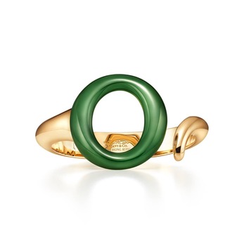 Elsa Peretti® Sevillana™ cuff in gold and green jade