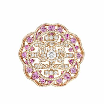 Tweed de Chanel brooch in pink gold, pink sapphires and diamond