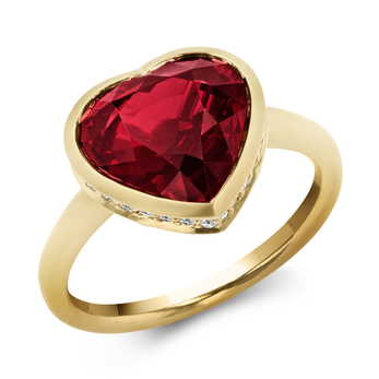 Masterpiece ring in gold featuring a Mozambique ruby 