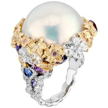 Ring in gold, white gold, sapphire and pearl