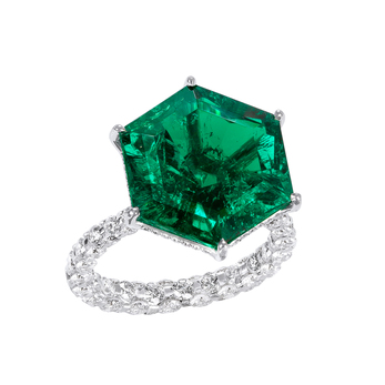 Boghossian emerald ring from the Merveilles collection featuring a Colombian hexagon emerald of 14.88 carats and diamonds