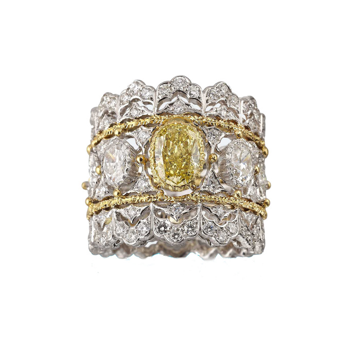 Buccellati Band ring, with yellow diamonds, colourless diamonds, 18k white gold and 18k yellow gold
