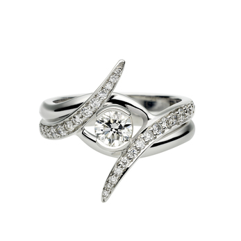 Shaun Leane 'Interlocking' ring, with 0.85ct diamond with platinum setting