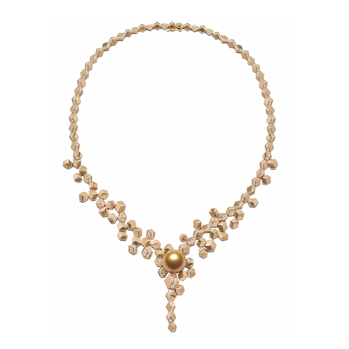 'Illusion' necklace with South Sea pearl and diamonds in 18k yellow gold