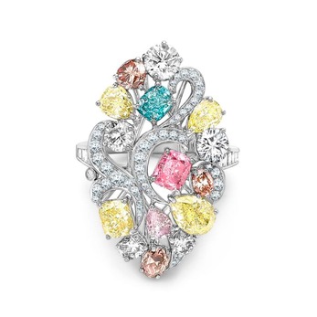 Ring with fancy vivid pink 0.50ct, fancy intense blue-green 0.50ct, fancy intense yellow 0.52ct and colourless diamonds in platinum