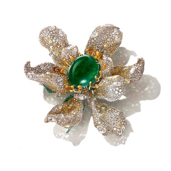 The Art Jewel 2019 Black Label Masterpiece II 'Marguerite' brooch with emerald, yellow and colourless diamond
